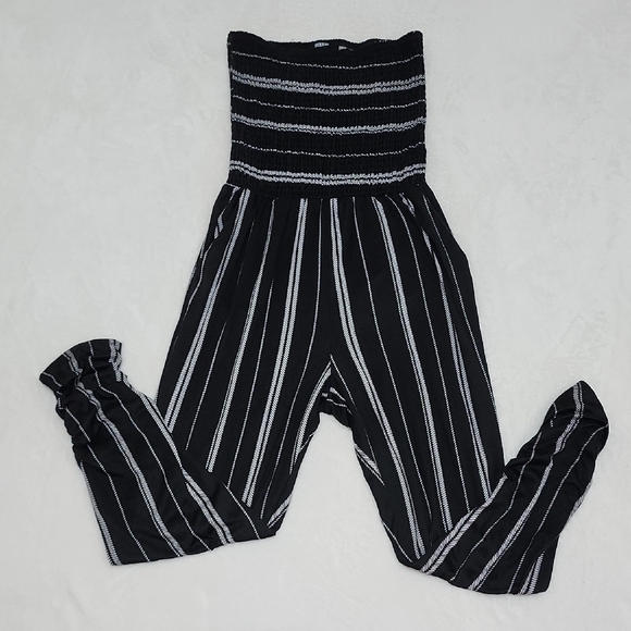 Fashion Nova Black and White Striped Alexandria Jumpsuit M - Picture 3 of 8